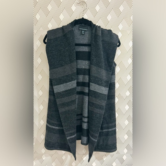Cynthia Rowley Womens Black & Grey Striped Sweater Vest with Hood Size XS - Picture 1 of 2